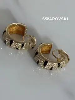 SWAROVSKI フープ パヴェ イヤリング ゴールドカラー