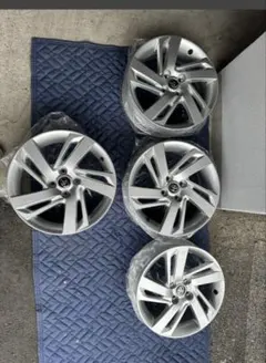 トヨタ ライズ ハイブリッド アルミホイール　6J　+40　 ダイハツ ロッキー トヨタ ライズ ハイブリッド アルミホイール 6J +40 ダイハツ ロッキー