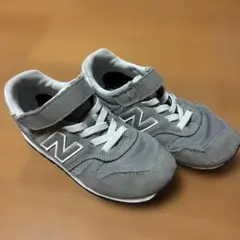 373 ニューバランス　new balance 19㎝　グレーのサムネイル