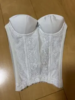 【美品】値下げ　ワコール ブライダルインナー BQC300 E65 ホワイト Amazon | [ワコール] BQC300 ブラジャー 1/2カップ 着やせ