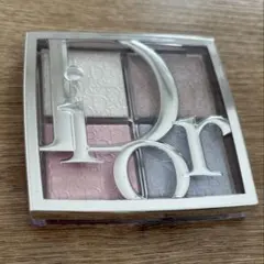 Dior バックステージ グロウ マキシマイザー パレット 002