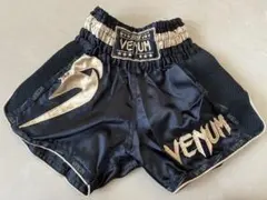 VENUM ムエタイパンツ ブラック ゴールド XSサイズのサムネイル