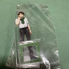 進撃の巨人　リヴァイ　マフラー着用ver. ビッグアクリルスタンド