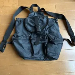 黒　リュックのサムネイル