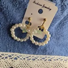 パールとクリスタルビーズのフープイヤリング♡♡♡