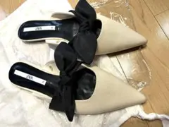 ZARA 白•黒 リボン付きサンダル