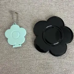 MARY QUANT デイジー コンパクトミラー ブラック ガチャガチャのサムネイル