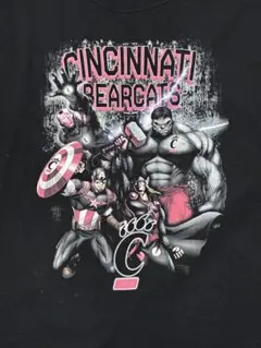 アベンジャーズ 古着Cincinnati Bearcats Tシャツ ブラック