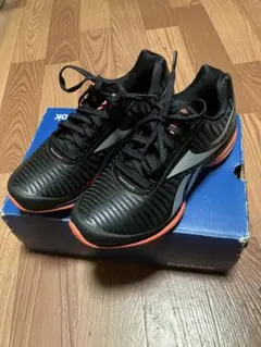 美品 Reebok リーボック EASY TONE 23cm スニーカー