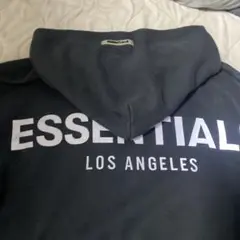 ESSENTIALS フード付きパーカー