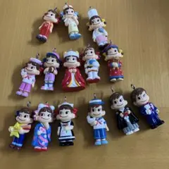アクリルキーホルダー 14個セット 様々な衣装　ペコちゃん