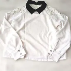 レース付きホワイトシャツ（長袖）