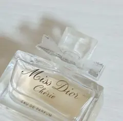 ミスディオール シェリー オードパルファム Miss Dior Chérie
