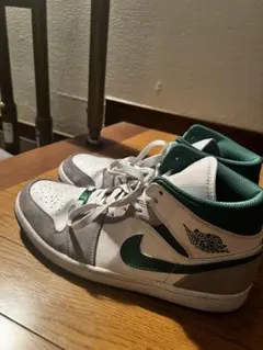 【希少】美品　大人気　NIKE　AIRJORDAN1　MID　グリーン