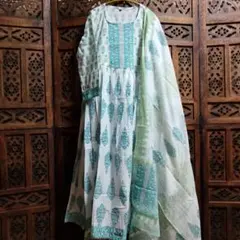 Item thumbnail for item 07aea6e6-a7d6-40d3-85b5-9c5cb1af95ec