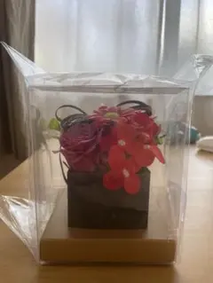 プリザーブドフラワーアレンジメント 赤 ピンク