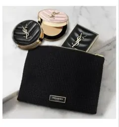 Yves Saint Laurent YSLフラットブラックポーチ