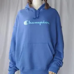 champion チャンピオン Mサイズ ロゴプリント スウェットパーカー 青のサムネイル