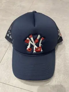 LA ROPA NY Is Kissing Me Trucker Hat 正規品のサムネイル