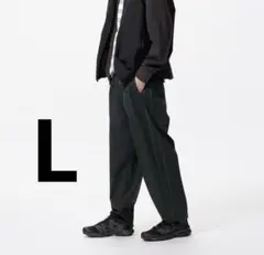 ユニクロ　ウルトラストレッチアクティブトラックパンツ　ブラック　黒　L