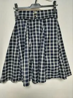 MAJESTIC LEGONネイビーとホワイトのチェック フレアスカート