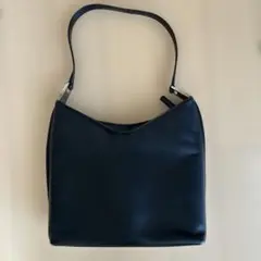 GUCCI カーフレザーショルダーバッグ　ブラックのサムネイル