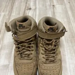 Nike Air Force 1 ベージュ スエード