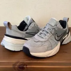 NIKE WMNS V2K RUN
