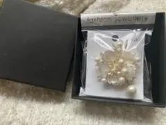 未使用　ブローチ　ジュエリー
