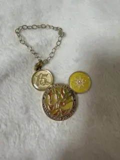 ディズニーシー15周年　チップとデール ステンドグラス風チャーム