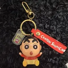 韓国限定　クレヨンしんちゃん　キーホルダー