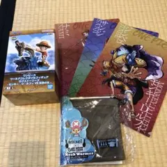 ★新品未使用★ワンピースフィギュア1体　ネックウォーマー　クリアファイル3枚