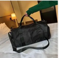 ブラック　ボストンバッグ　スポーツバッグ　ジムバッグ 旅行バッグ 男女兼用　黒