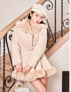 ダーリッチ　　ファーボリュームフレアコート