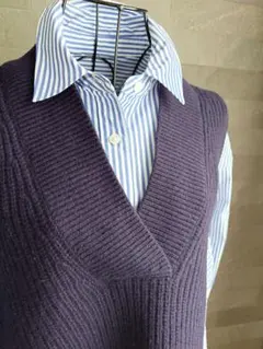 コントワー・デ・コトニエ　ネイビーWOOL100%ニット Vネック ベスト