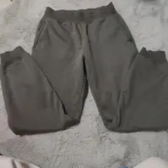 ユニクロ　裏起毛ジャージS カーキ新品未使用