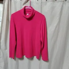 ユニクロフリースタートルネックヒートテックサーモンピンクお値下げ