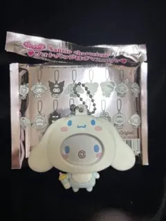 【匿名配送】サンリオ フォトバッジ付きマスコット　ベビー シナモン