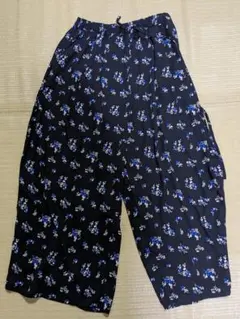 【未使用】グラシア☆黒地に花柄のキュロット　Lサイズ