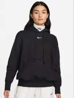 Nike ブラック フーディ