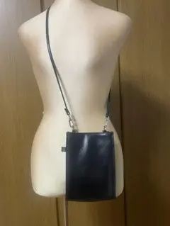L.E.D.BITES 縦型　レザー ミニショルダーバッグ 黒