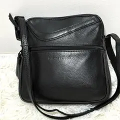 美品✨ MONTOWAモントワ 本革 レザー ショルダーバッグ ブラック シボ 