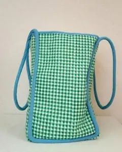 【人気モデル】グリーンカラーレザートートBAG未使用新品（キー＆クシュレット付） 待望の再登場！8月限定カラー「シエルブルー」【8/17更新】