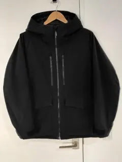 ハイブリッドダウンジャケット 黒