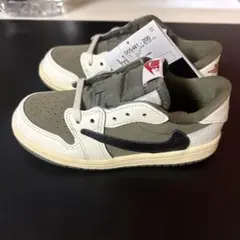 Travis Scott td jordan 1 reverse oliveのサムネイル