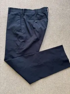 感動パンツ　ユニクロ　W82 ネイビー