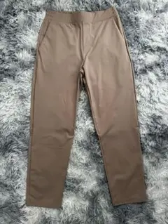 テーパードスラックス ユニクロ