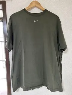 NIKE Tシャツ オリーブカラー