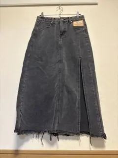 ダークグレー スリット入り タイトスカート