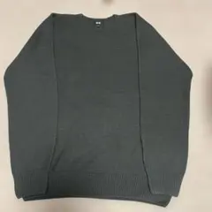 ユニクロ クルーネックセーターカーキ色